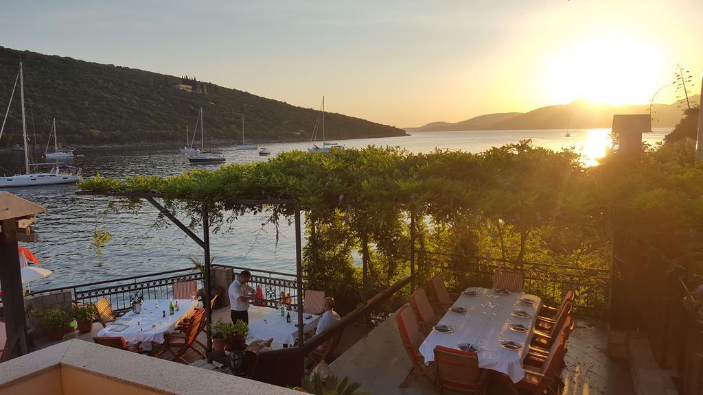 Apartments Grispolis Tivat Exterior photo