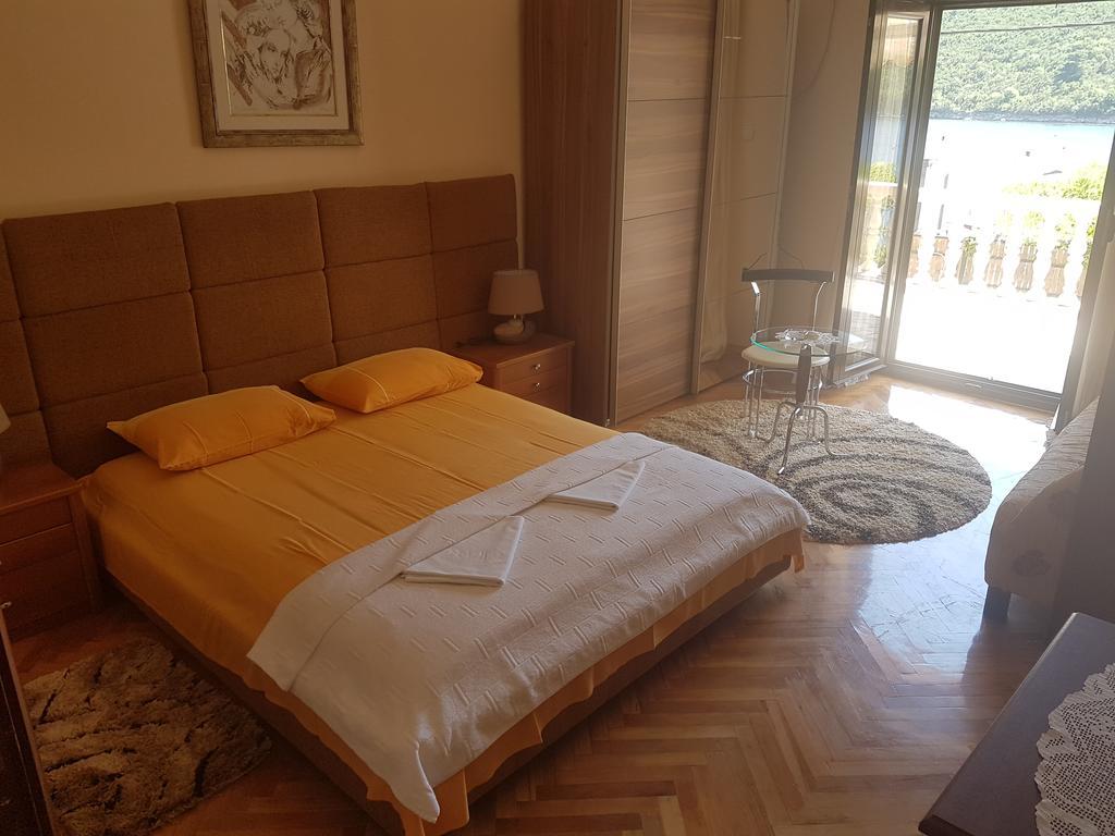 Apartments Grispolis Tivat Exterior photo